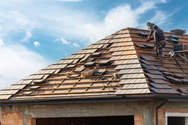 Best Roof Maintenance and Cleaning  in Bloomingburg, OH